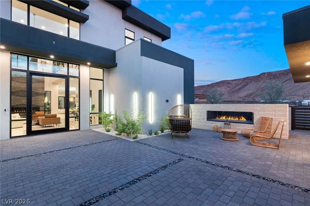 14 Sanctuary Peak Court, Henderson, NV 89012