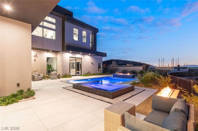 14 Sanctuary Peak Court, Henderson, NV 89012