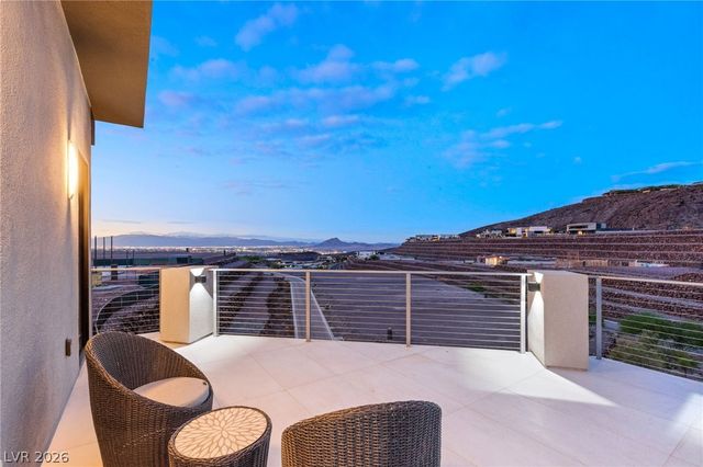 14 Sanctuary Peak Court, Henderson, NV 89012