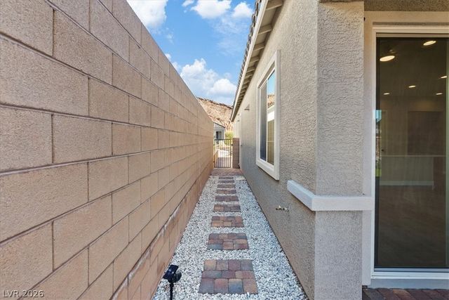 85 Cathedral Wash Place, Henderson, NV 89011