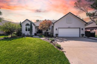 2305 W Timbercreek Cir, Wichita, KS 67204