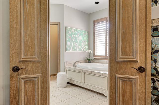 825 Crystal Creek Place, Edmond, OK 73034