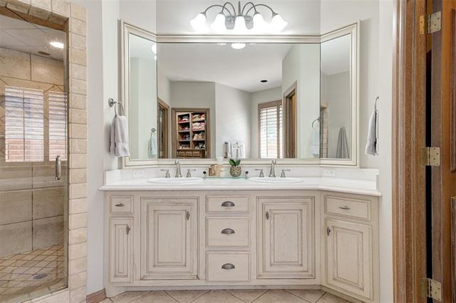 825 Crystal Creek Place, Edmond, OK 73034