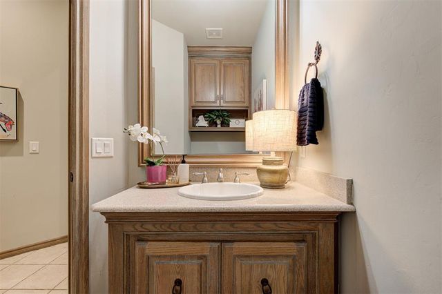 825 Crystal Creek Place, Edmond, OK 73034