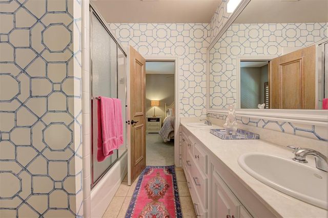 825 Crystal Creek Place, Edmond, OK 73034