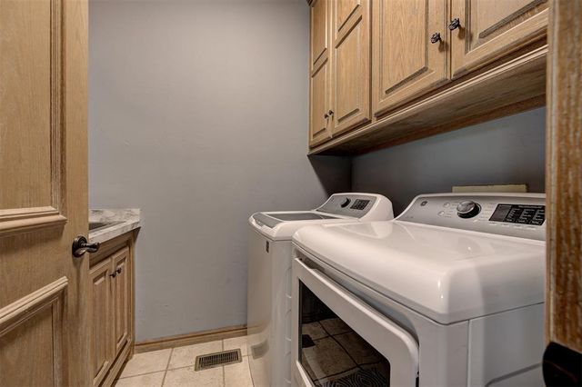 825 Crystal Creek Place, Edmond, OK 73034