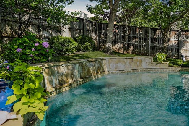 825 Crystal Creek Place, Edmond, OK 73034