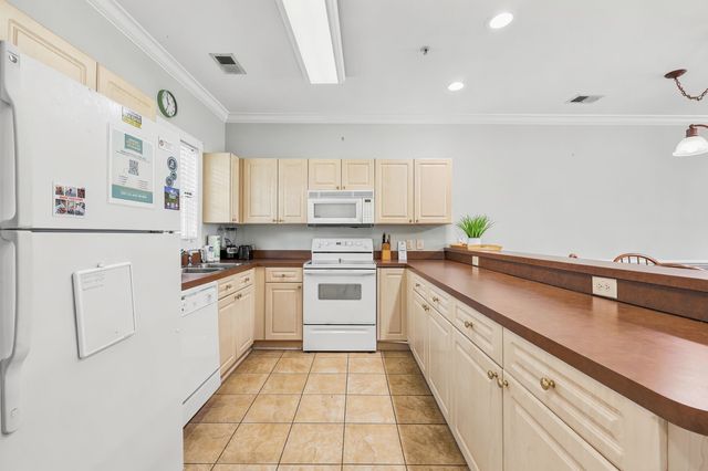4893 Magnolia Pointe Ln Apt 202, Myrtle Beach, SC 29577