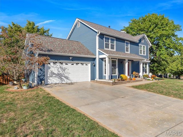 1221 Newport Landing Drive, Fenton, MO 63026