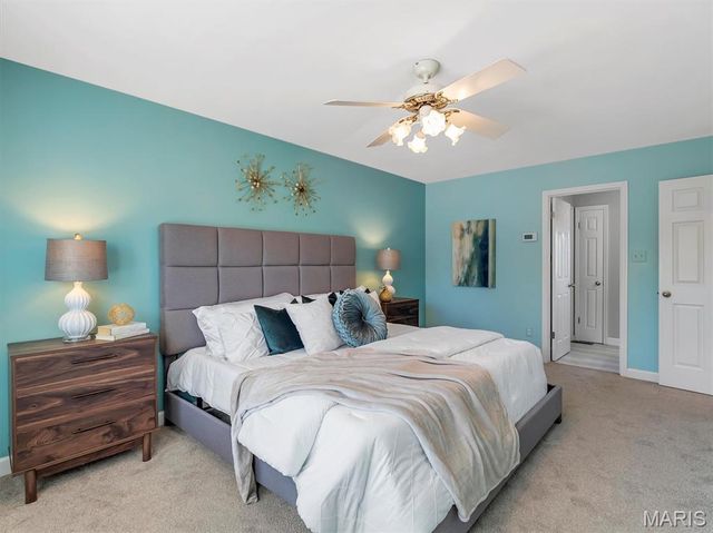 1221 Newport Landing Drive, Fenton, MO 63026