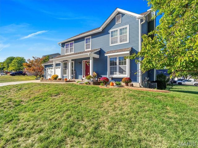 1221 Newport Landing Drive, Fenton, MO 63026