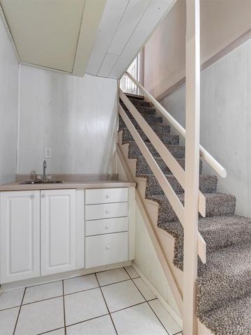 1221 Newport Landing Drive, Fenton, MO 63026