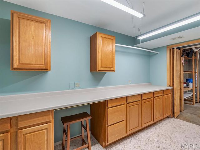 1221 Newport Landing Drive, Fenton, MO 63026