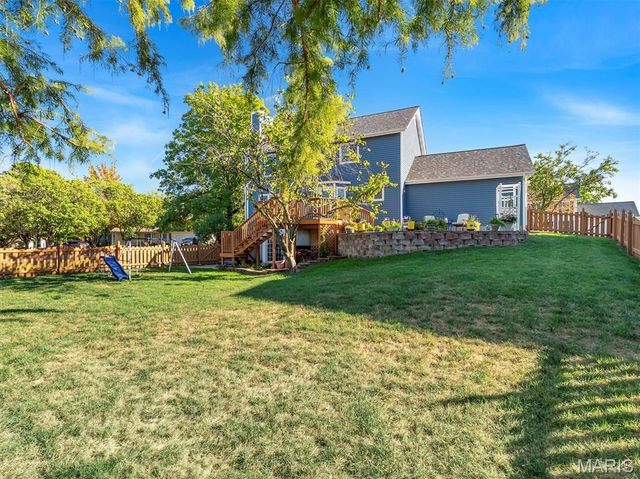 1221 Newport Landing Drive, Fenton, MO 63026