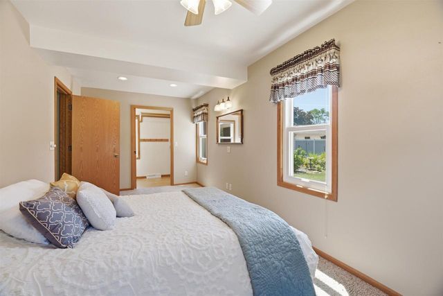 291 VINCENT STREET, Fond Du Lac, WI 54935
