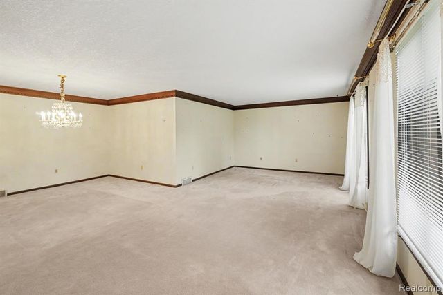 10391 Hills Lane Drive, Goodrich, MI 48438