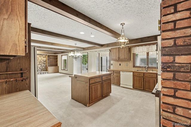 10391 Hills Lane Drive, Goodrich, MI 48438