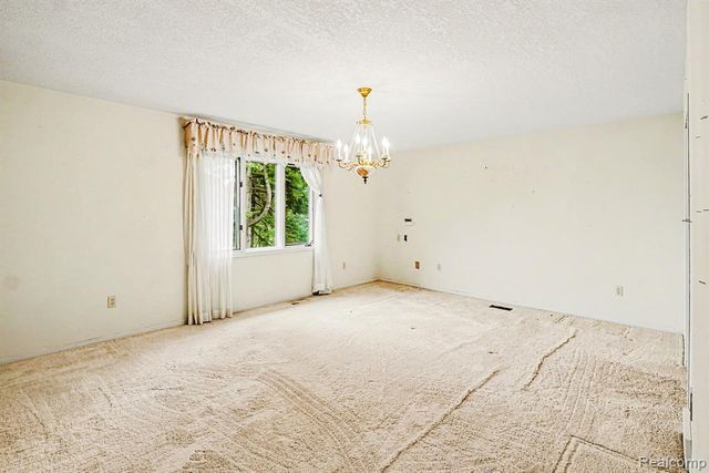 10391 Hills Lane Drive, Goodrich, MI 48438