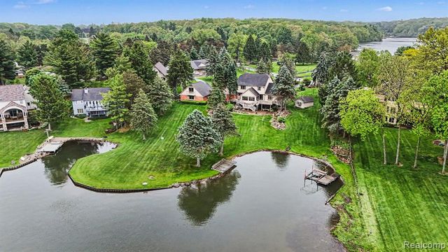 10391 Hills Lane Drive, Goodrich, MI 48438