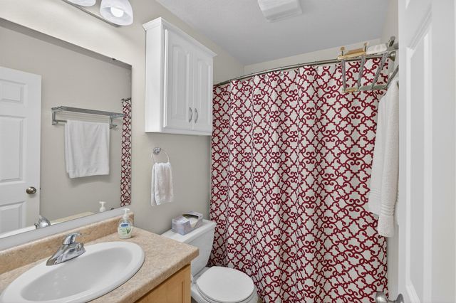 4801 Briarwood Drive, Cedar Falls, IA 50613