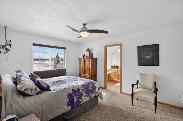 4801 Briarwood Drive, Cedar Falls, IA 50613