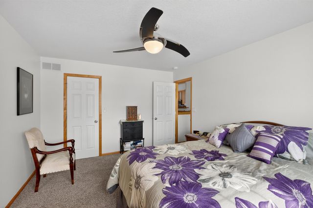 4801 Briarwood Drive, Cedar Falls, IA 50613