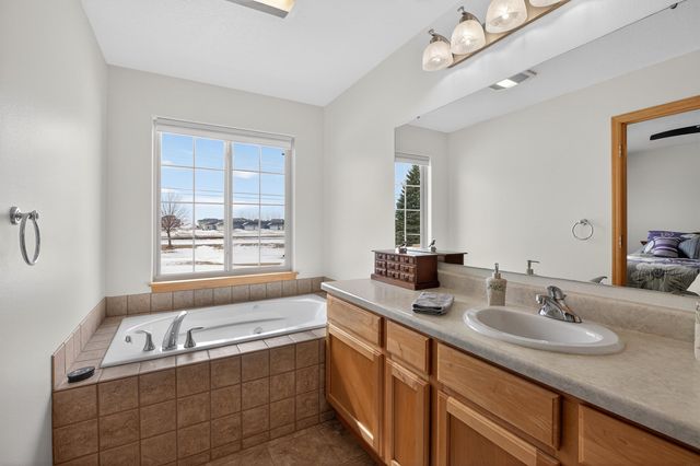 4801 Briarwood Drive, Cedar Falls, IA 50613