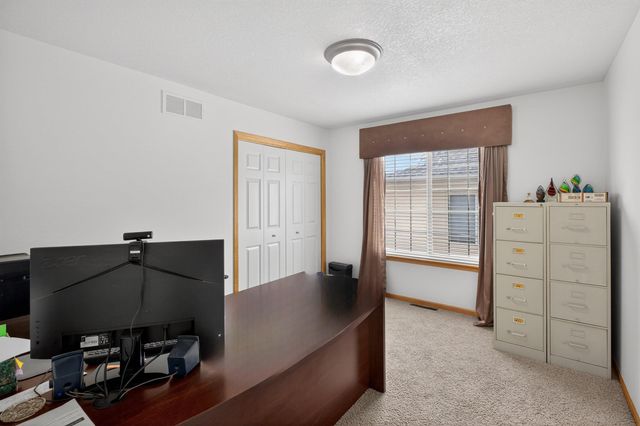 4801 Briarwood Drive, Cedar Falls, IA 50613