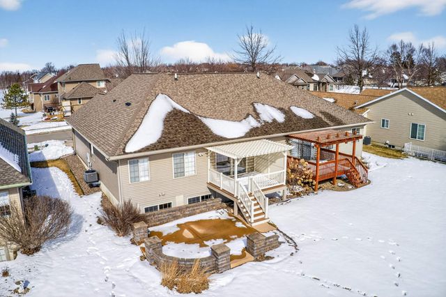 4801 Briarwood Drive, Cedar Falls, IA 50613