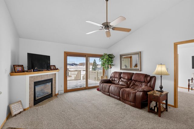 4801 Briarwood Drive, Cedar Falls, IA 50613