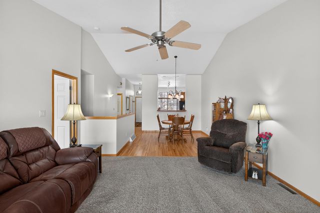 4801 Briarwood Drive, Cedar Falls, IA 50613