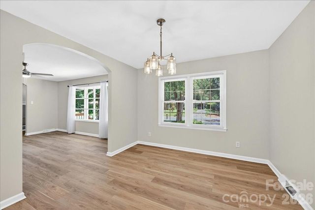 6018 Donegal Drive, Charlotte, NC 28212