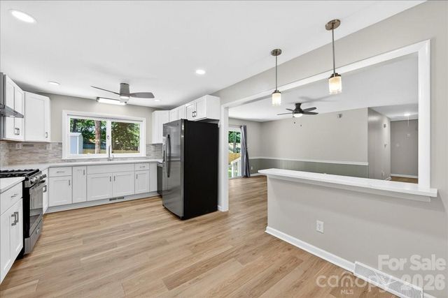 6018 Donegal Drive, Charlotte, NC 28212
