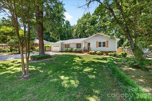 6018 Donegal Drive, Charlotte, NC 28212