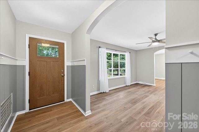 6018 Donegal Drive, Charlotte, NC 28212