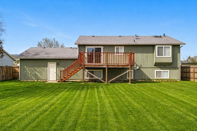 20010 E GRACE Ln, Otis Orchards, WA 99027