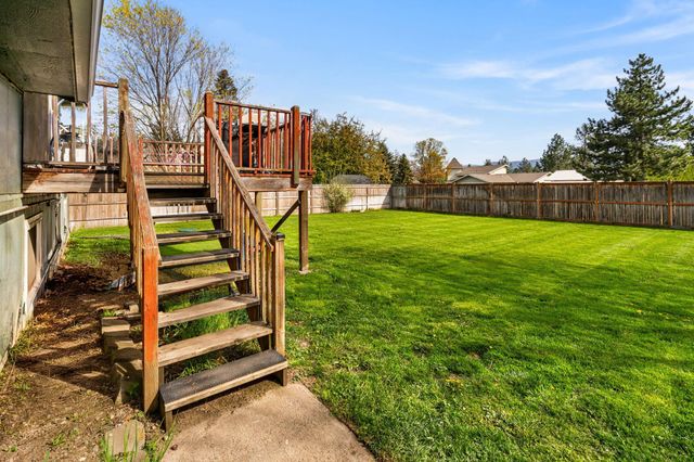 20010 E GRACE Ln, Otis Orchards, WA 99027