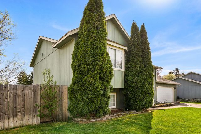 20010 E GRACE Ln, Otis Orchards, WA 99027