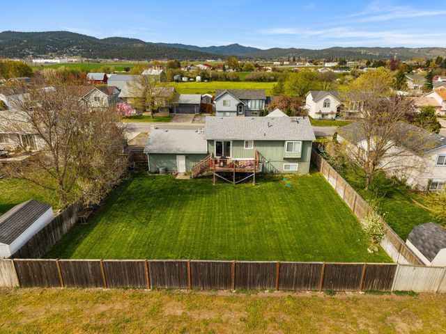 20010 E GRACE Ln, Otis Orchards, WA 99027