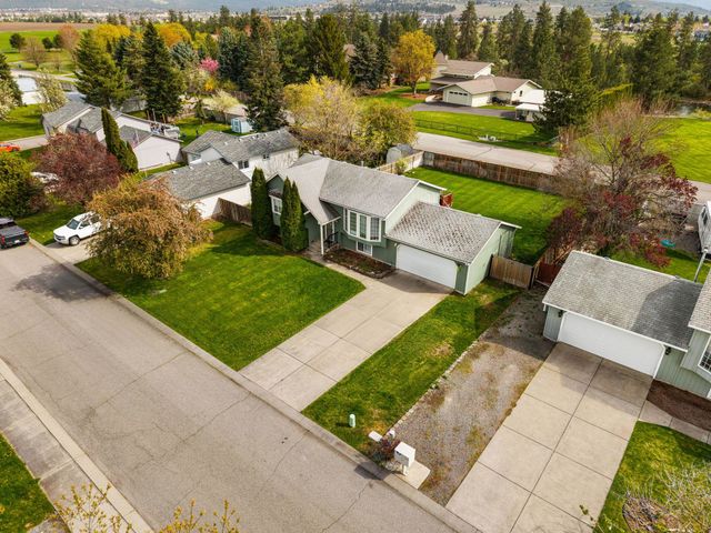 20010 E GRACE Ln, Otis Orchards, WA 99027
