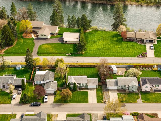 20010 E GRACE Ln, Otis Orchards, WA 99027