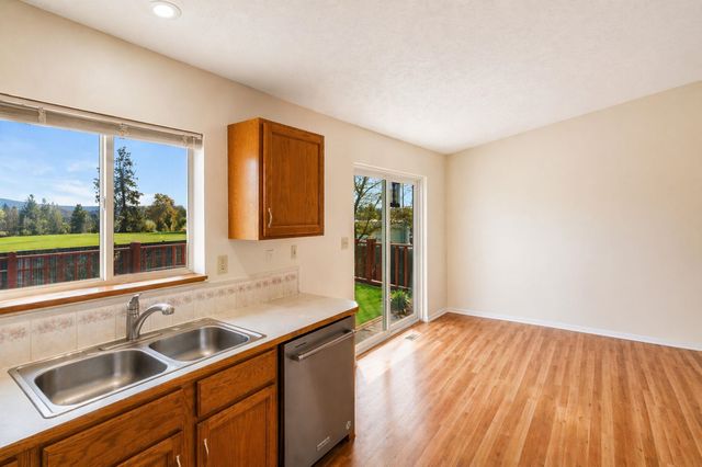 20010 E GRACE Ln, Otis Orchards, WA 99027