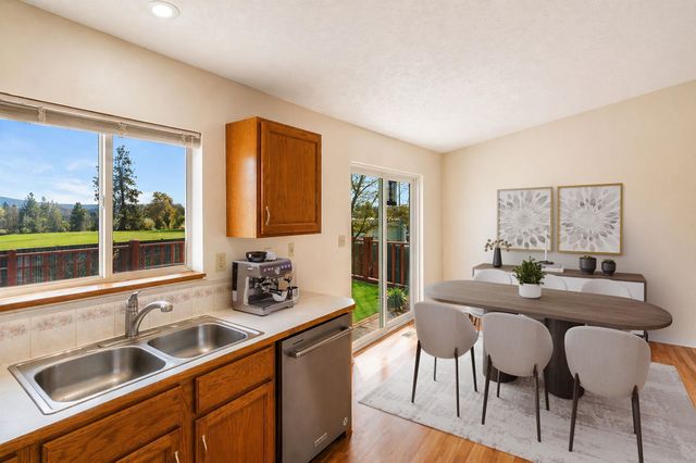 20010 E GRACE Ln, Otis Orchards, WA 99027