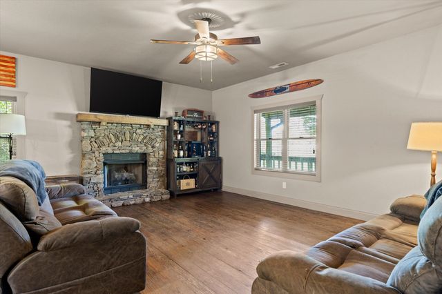 10911 E Brainerd Road, Apison, TN 37302