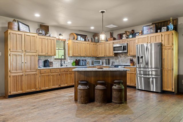 10911 E Brainerd Road, Apison, TN 37302