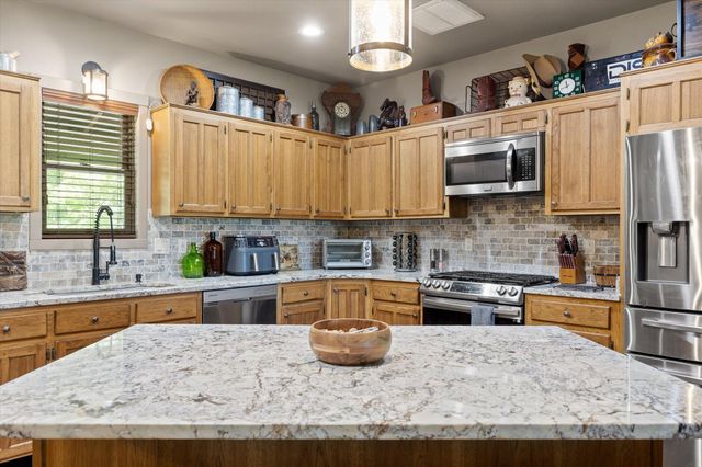 10911 E Brainerd Road, Apison, TN 37302