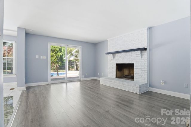 6839 Honey Hurst Lane, Charlotte, NC 28212