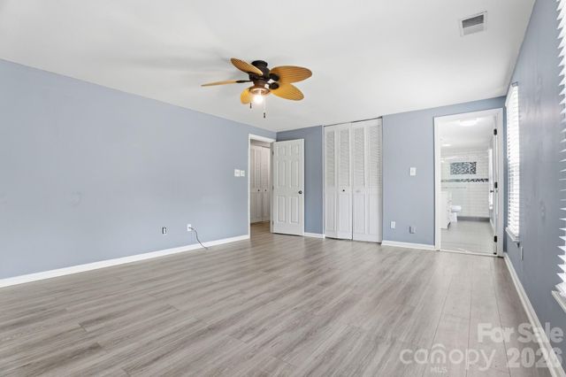 6839 Honey Hurst Lane, Charlotte, NC 28212