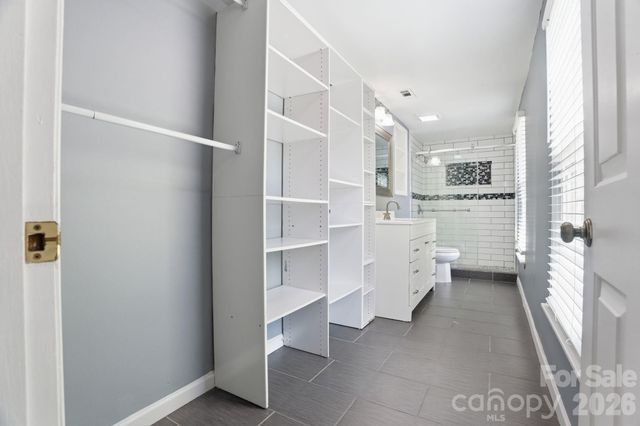 6839 Honey Hurst Lane, Charlotte, NC 28212