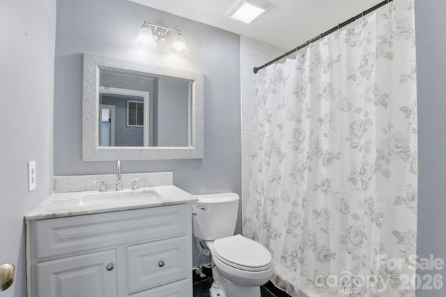 6839 Honey Hurst Lane, Charlotte, NC 28212